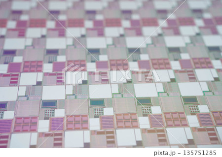 Silicon wafer for manufacturing semiconductor of integrated circuit. Silicon wafer for manufacturing semiconductor of integrated circuit. 135751285