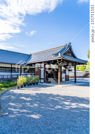 京都御苑 閑院宮邸跡収納展示館(公家の文化と京都御苑の歴史を紹介)四世襲親王家の一つ 京都御苑 閑院宮邸跡収納展示館(公家の文化と京都御苑の歴史を紹介)四世襲親王家の一つ 135751581
