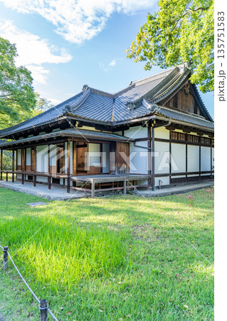 京都御苑 閑院宮邸跡収納展示館(公家の文化と京都御苑の歴史を紹介)四世襲親王家の一つ 京都御苑 閑院宮邸跡収納展示館(公家の文化と京都御苑の歴史を紹介)四世襲親王家の一つ 135751583