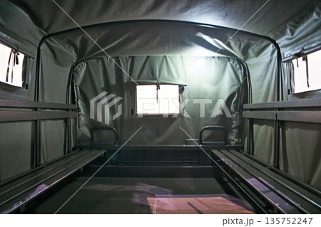 いすゞ自動車展示施設で公開されているトラック（SKW) 135752247