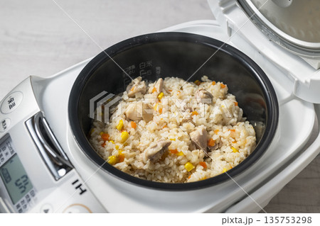 チキンピラフ　炊飯器 135753298