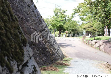 石垣のある風景 石垣のある風景 135757977