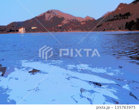 早朝の榛名湖の岸に打ち寄せられた氷と掃部ヶ岳(afr20260121063428) 早朝の榛名湖の岸に打ち寄せられた氷と掃部ヶ岳(afr20260121063428) 135763975