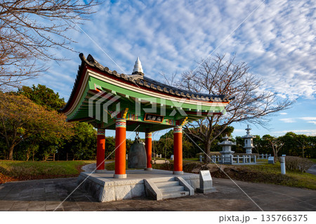 成鐘閣 風の丘 日韓友好交流公園 鳥取県東伯郡琴浦町 成鐘閣 風の丘 日韓友好交流公園 鳥取県東伯郡琴浦町 135766375