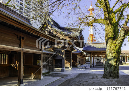 宇都宮二荒山神社　神門　栃木県宇都宮市 135767741