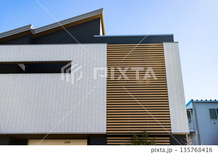 外壁サイディング 135768416
