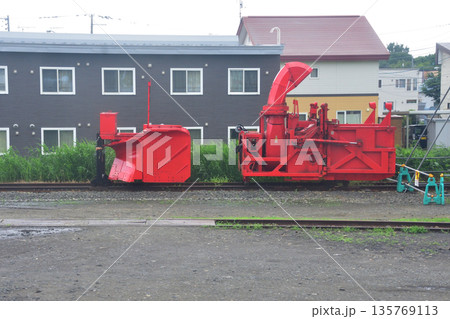 軌道モーターカーに取り付ける排雪装置 軌道モーターカーに取り付ける排雪装置 135769113