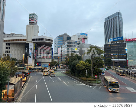 横浜駅西口　早朝　2023年12月 135769657