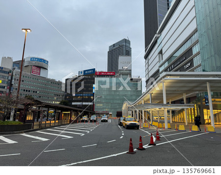 横浜駅西口 早朝 2023年12月 横浜駅西口 早朝 2023年12月 135769661