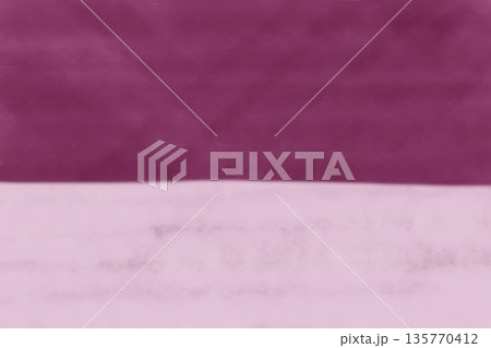 イラスト素材: やさしい和柄のえんじ色背景とピンクのかすれ イラスト素材: やさしい和柄のえんじ色背景とピンクのかすれ 135770412