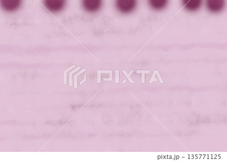 イラスト素材: やさしい和柄のピンク色背景とえんじ色抽象柄 135771125