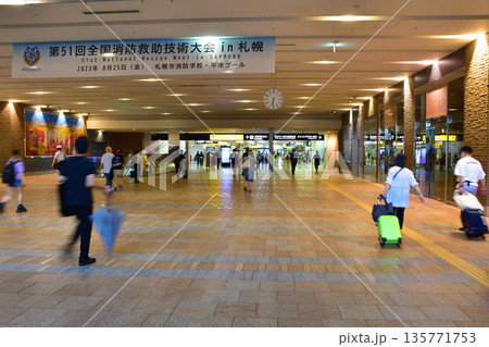 JR北海道　札幌駅の風景 135771753