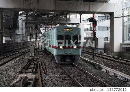2016年当時の西鉄福岡駅に到着する電車 135772011