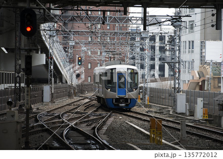 2016年当時の西鉄福岡駅に到着する電車 2016年当時の西鉄福岡駅に到着する電車 135772012