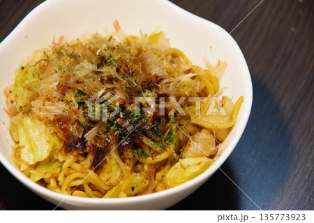 おいしい焼きそば おいしい焼きそば 135773923
