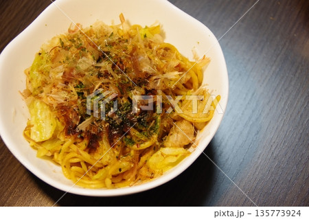 おいしい焼きそば おいしい焼きそば 135773924