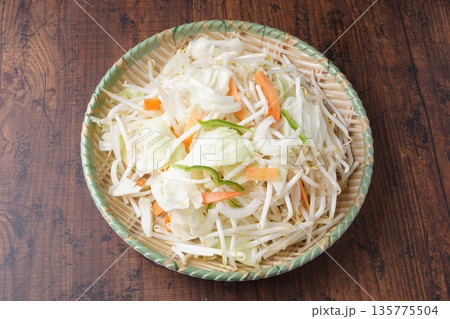 ミックスカット野菜 135775504
