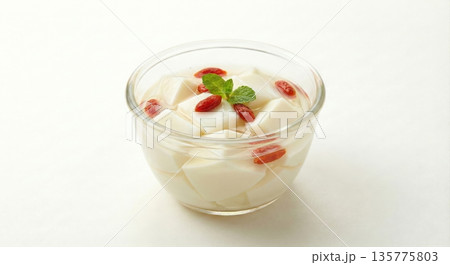 なめらか杏仁豆腐 デザート 飲茶メニュー 食べ放題 点心 中華 食品 料理 135775803