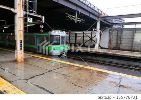 JR北海道函館本線の札幌駅から発寒駅駅までの普通列車車窓風景(2023年夏雨) JR北海道函館本線の札幌駅から発寒駅駅までの普通列車車窓風景(2023年夏雨) 135776731