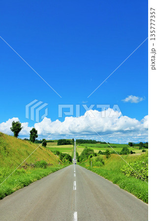 北海道　ジェットコースターの道 135777357