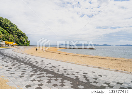 蒲郡市の西浦海水浴場周辺の風景(愛知県) 135777455
