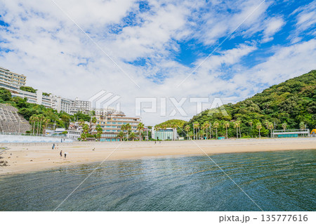 蒲郡市の西浦海水浴場周辺の風景(愛知県) 135777616