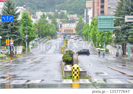 北海道小樽市 小樽駅付近の風景(2023年夏雨) 北海道小樽市 小樽駅付近の風景(2023年夏雨) 135777647