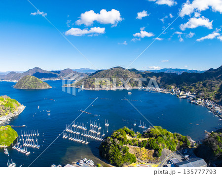 駿河湾、内浦湾と富士山（静岡県沼津市） 135777793