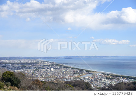 湘南平 高麗山公園 展望台 冬 1月 【神奈川県 平塚市】 135779428