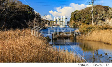 小網代湾の冬 135780012