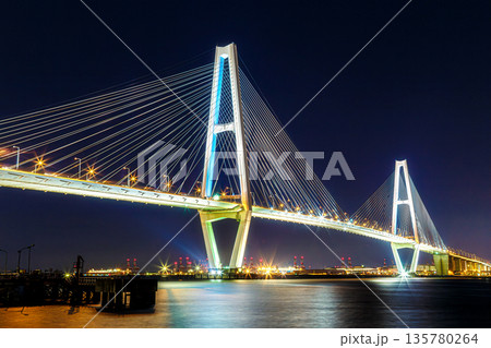 名港トリトン 135780264