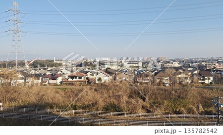 朝の住宅街 朝の住宅街 135782542
