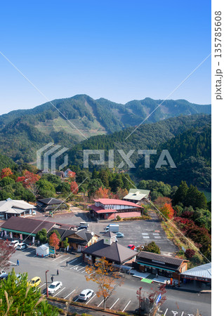 道の駅うめの紅葉 135785608