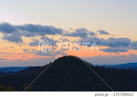 夕焼け空 135789922