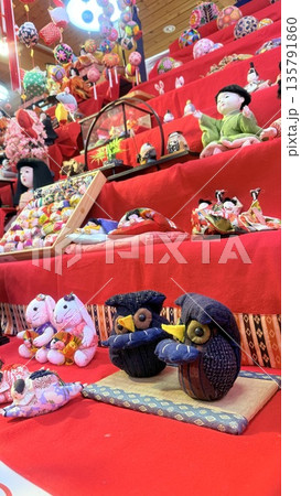 ひな祭りのお雛様飾り ひな祭りのお雛様飾り 135791860