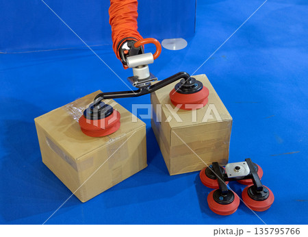Lifting Boxes Vacuum Hoist 135795766