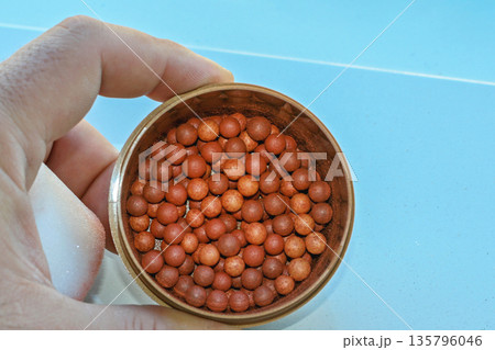 Bronzing Pearls in Box Bronzing Pearls in Box 135796046