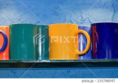 Ceramic Coffee Mugs Shelf 135796047