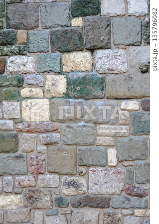 Vertical Geometric Stone Wall 135796082