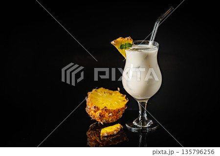 Pina Colada cocktail 135796256