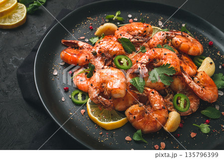 Fried shrimp, headless, with spices, grilled, homemade, no people, 135796399