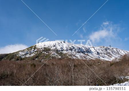 冬の那須山の風景 冬の那須山の風景 135798551