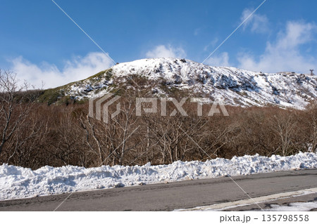 冬の那須山の風景 冬の那須山の風景 135798558