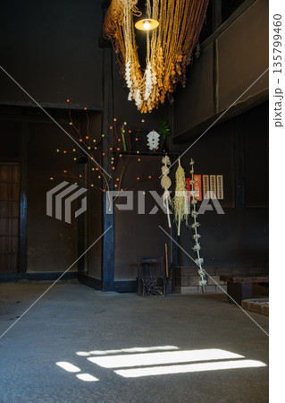 古民家の三和土 古民家の三和土 135799460