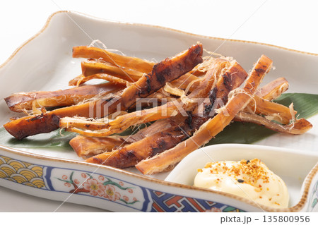 焼きイカ（一夜干し風）魚介乾製品 135800956