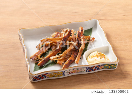 焼きイカ(一夜干し風)魚介乾製品 焼きイカ(一夜干し風)魚介乾製品 135800961