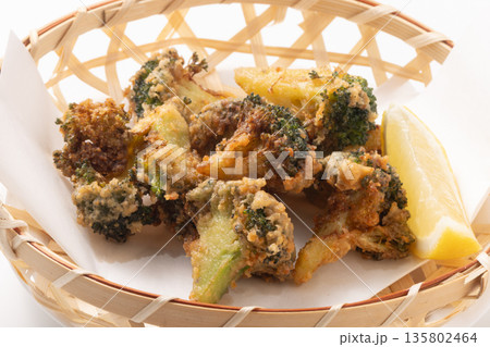 ブロッコリー　からあげ 135802464