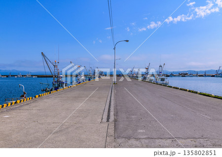 道東サロマ湖の小さな漁港 登栄床(とえとこ)漁港 135802851