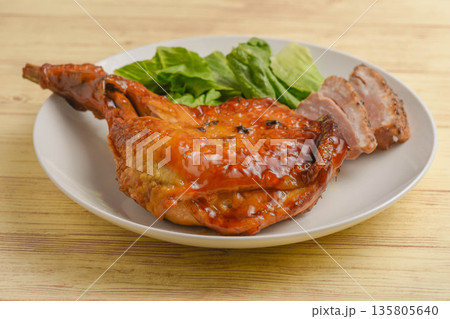 クリスマスイメージ　ローストチキン 135805640