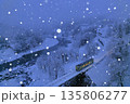 雪降る飯山線 135806277